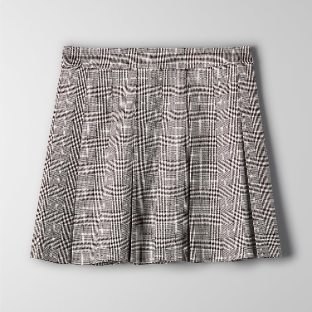 *SOLD* NWOT Aritzia Sunday Best Olive Skirt Size 4